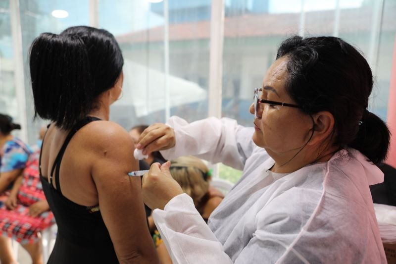 Carretas da Mulher mudam de lugar e levam exames vitais para novos bairros de Manaus