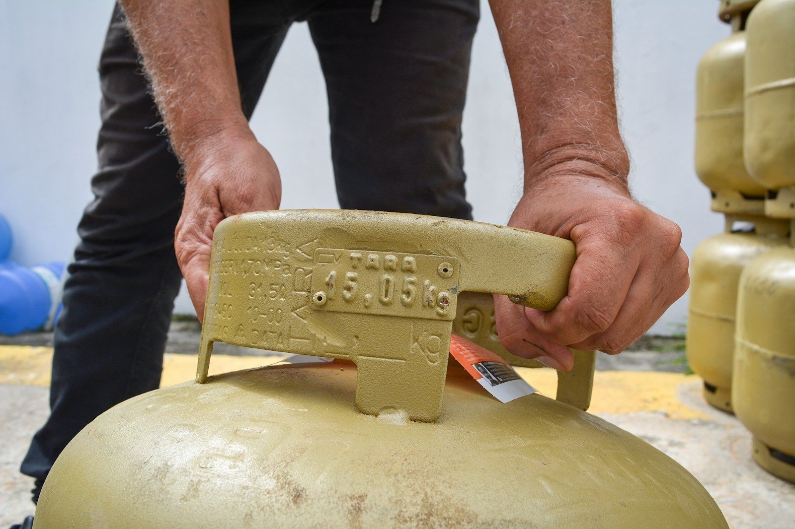 Pesquisa do Procon Manaus aponta variação de até R$ 27 no preço do gás de cozinha