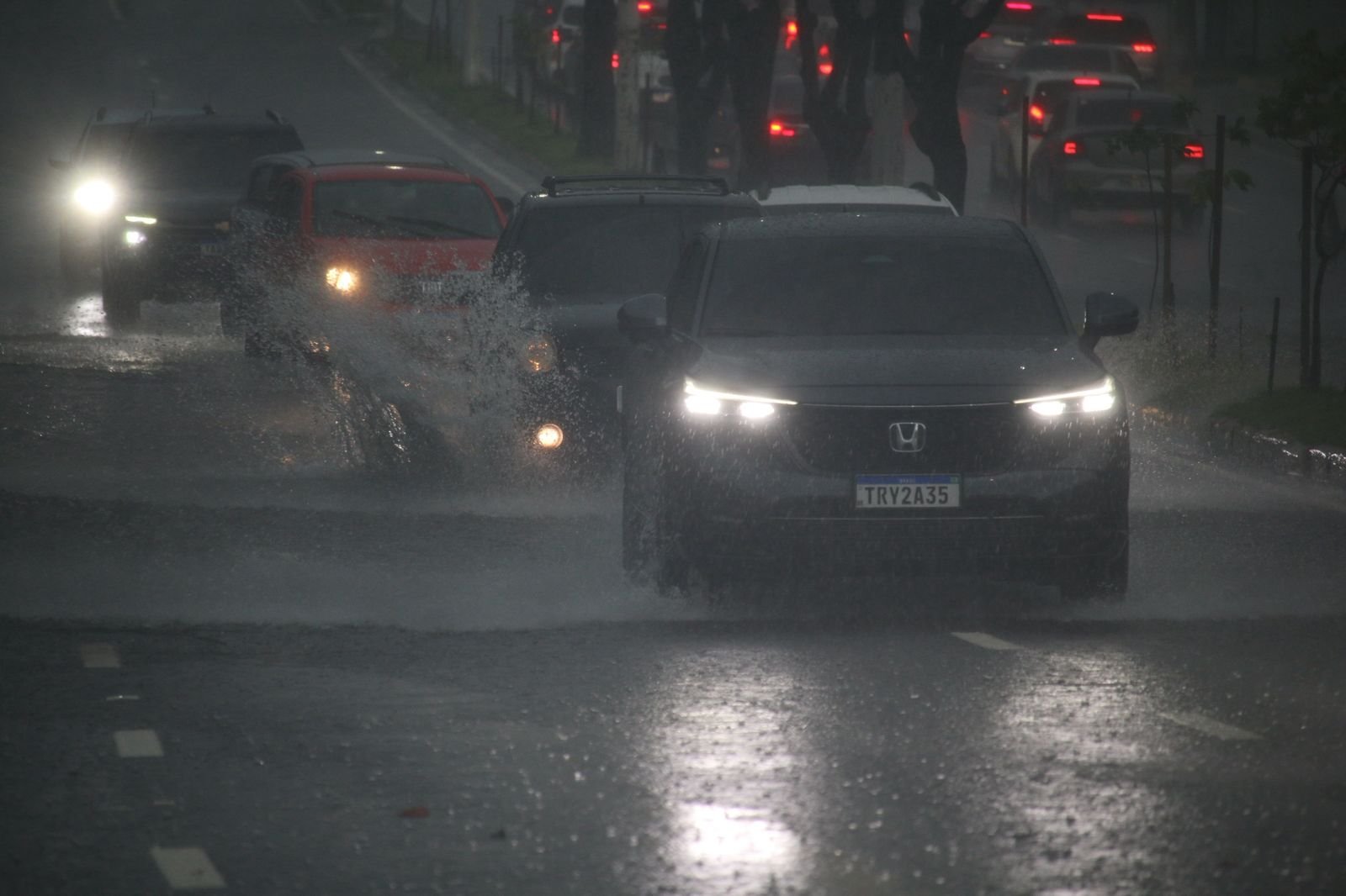 Amazonas deve registrar chuva forte com risco de alagamentos nesta segunda-feira