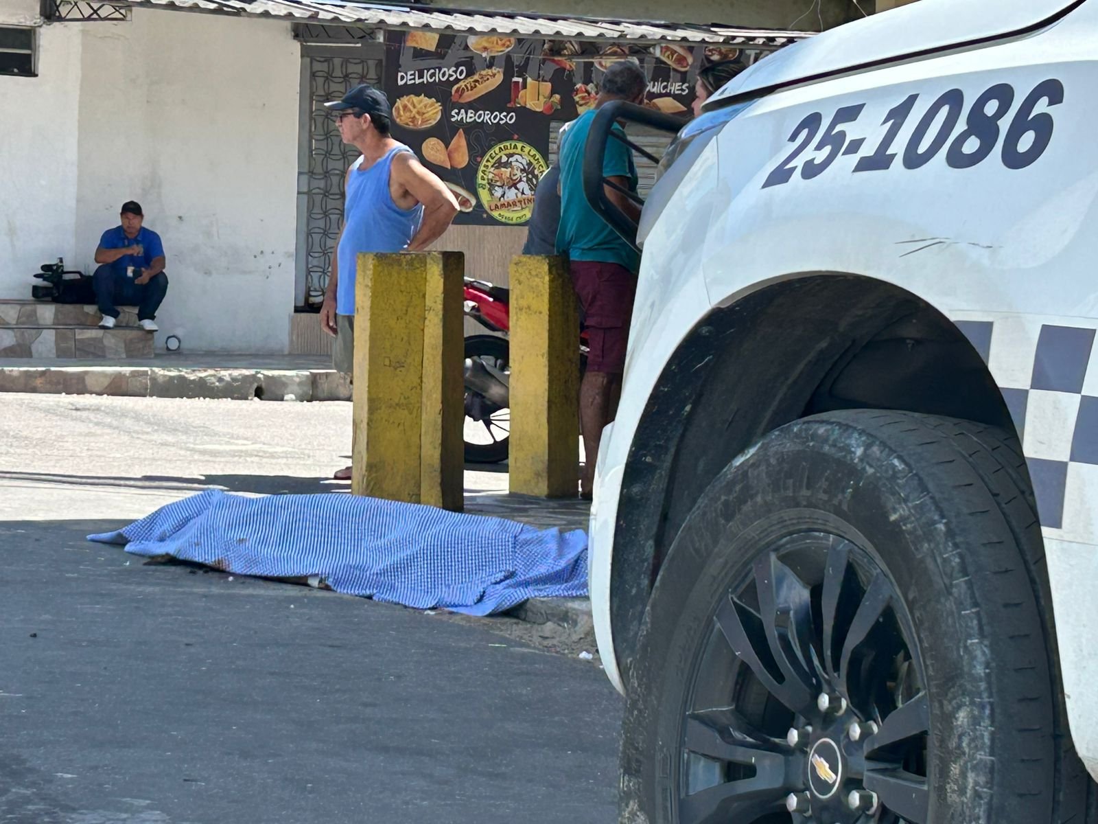 Pintor morre eletrocutado ao cair sobre rede elétrica enquanto trabalhava no Manoa