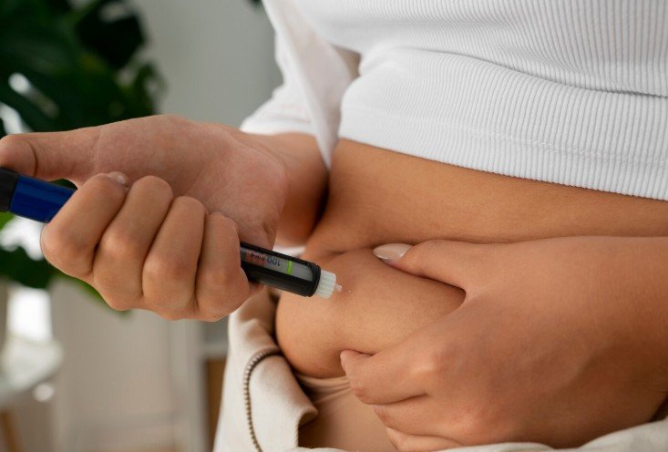 Uso indiscriminado de canetas emagrecedoras pode levar à agonorexia, alertam médicos