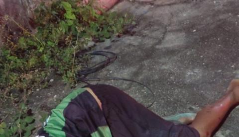 Homem é espancado até a morte com pauladas após discussão no Santo Agostinho