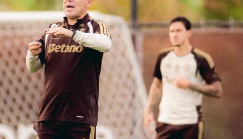 Flamengo oficializa Leonardo Jardim como novo técnico