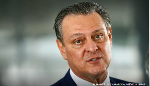 Carlos Fávaro é exonerado para barrar relatório da CPMI do INSS