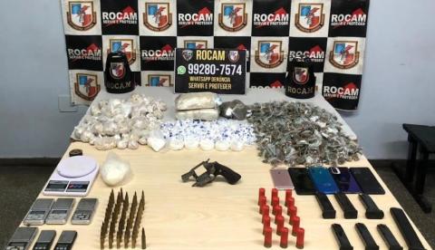 Jovem de 19 anos é preso com arsenal e mais de 5 mil porções de oxi em Manaus