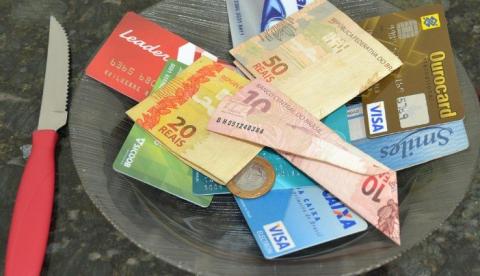 Agiotas são presos após extorquirem e ameaçarem idosa de 63 anos em Manaus