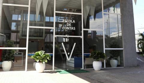 TCE-AM abre inscrições para cursos de IA, Fotografia e Comunicação