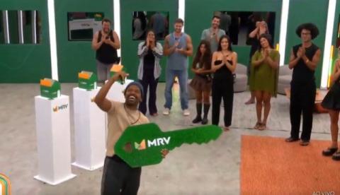 Leandro Boneco ganha primeiro apartamento no BBB26 em dinâmica surpresa