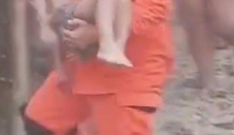 Criança é resgatada após ser arrastada por enxurrada em igarapé em Manaus