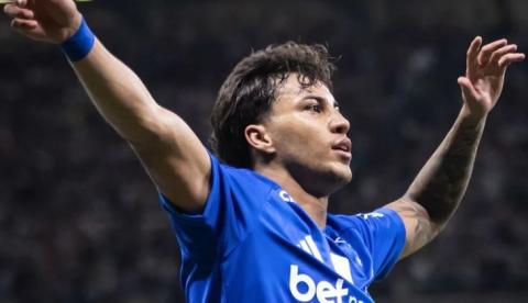 Cruzeiro vence Atlético-MG e conquista o Mineiro após sete anos