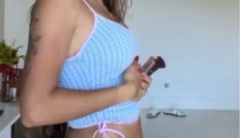 Tainá Militão exibe barriguinha de grávida e presente de Éder Militão; vídeo