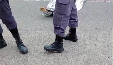 Homem morre atropelado por caçamba ao tentar atravessar avenida de Manaus