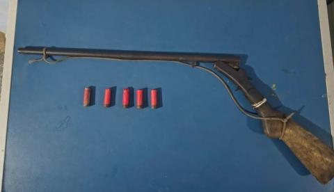 Homem é preso em Canutama após agredir pai e ameaçar familiares