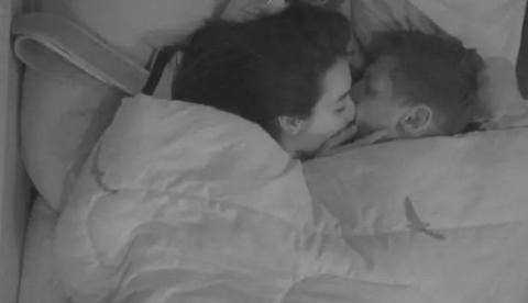 Após festa, Jonas e Jordana vão para debaixo do edredom no BBB26