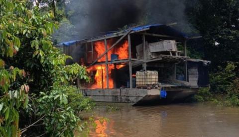 PF destrói mais de 15 estruturas de garimpo ilegal em Terras Indígenas do Amazonas