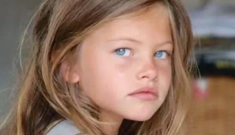 "Menina mais bonita do mundo" anuncia noivado com ator francês; veja como está hoje