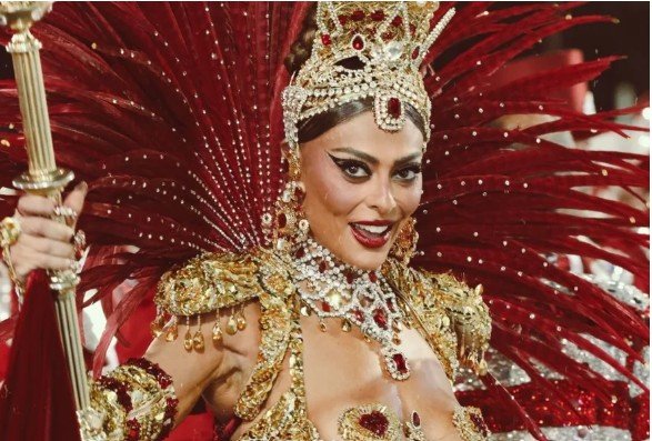 Juliana Paes deixa posto de rainha de bateria da Viradouro