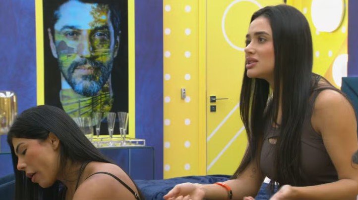 "Nós somos os chatos": No Quarto do Líder, Jordana analisa favoritismo de rivais