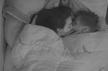 Após a festa, Jonas e Jordana vão para debaixo do edredom no BBB26