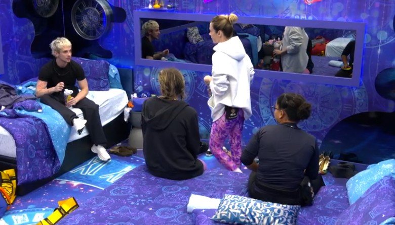 Ana Paula e grupo articulam estratégias para formar Paredão de peso e eliminar Jonas