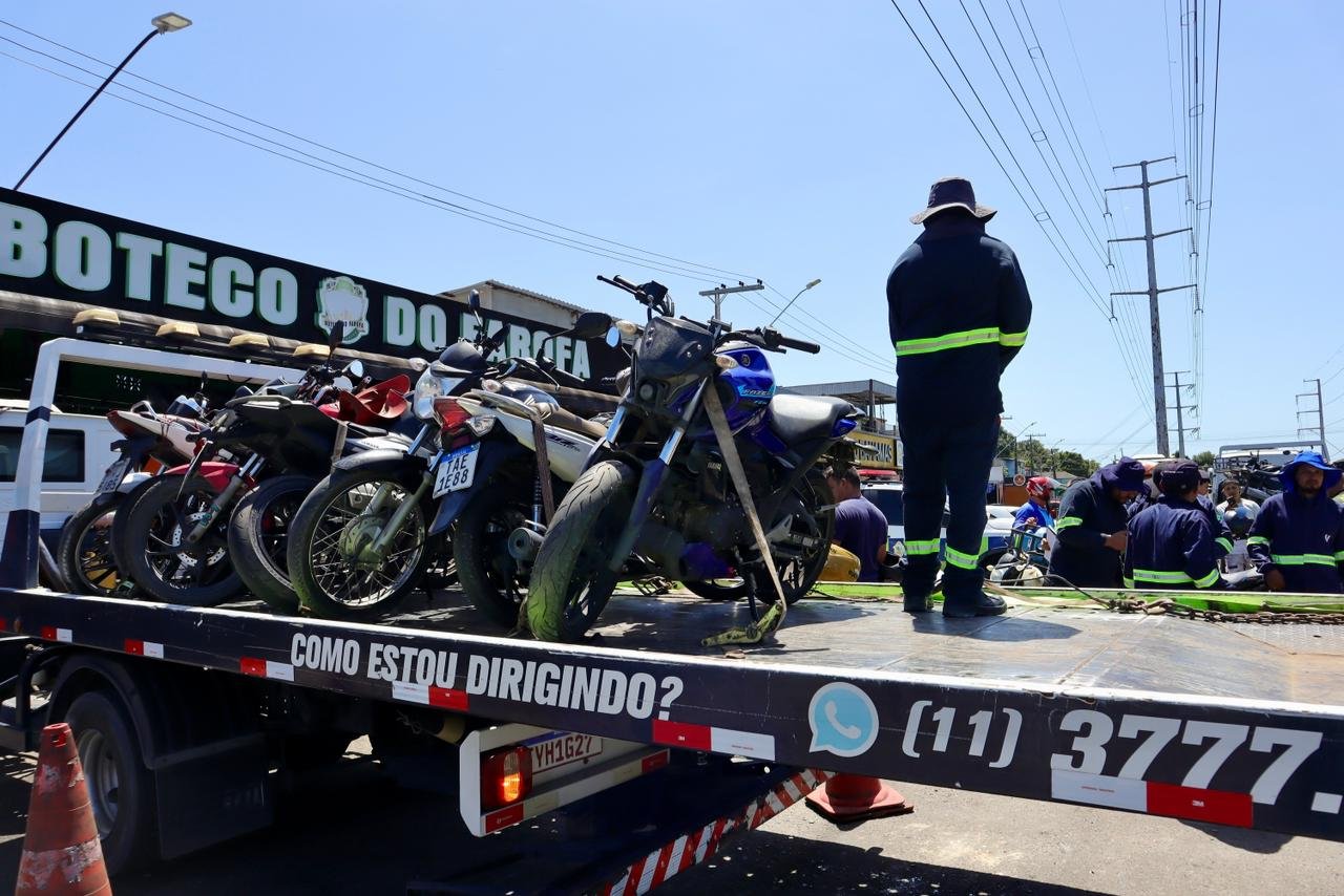 Motos sem placas e pilotos sem CNH são flagrados em massa em Manaus