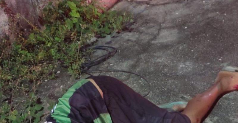 Homem é espancado até a morte com pauladas após discussão no Santo Agostinho