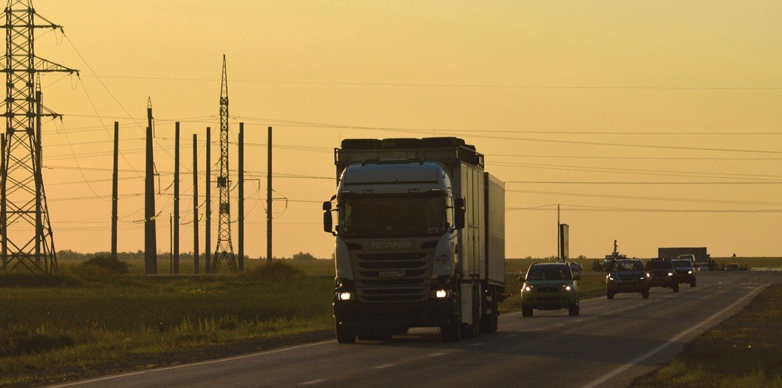 Caminhoneiros ameaçam paralisação nacional após reajuste do diesel