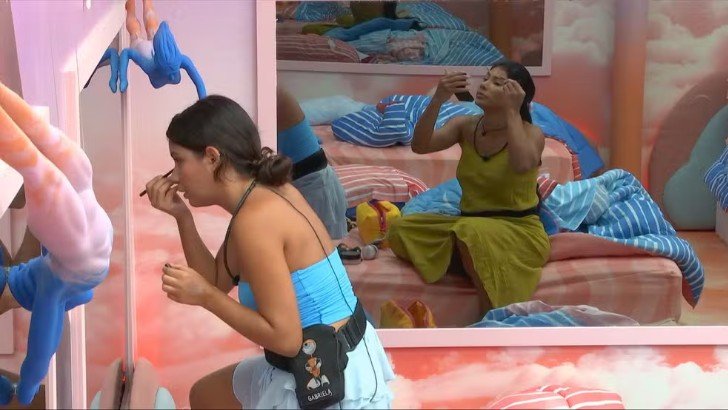 Gabriela e Marciele questionam "jogo duplo" de sister no BBB