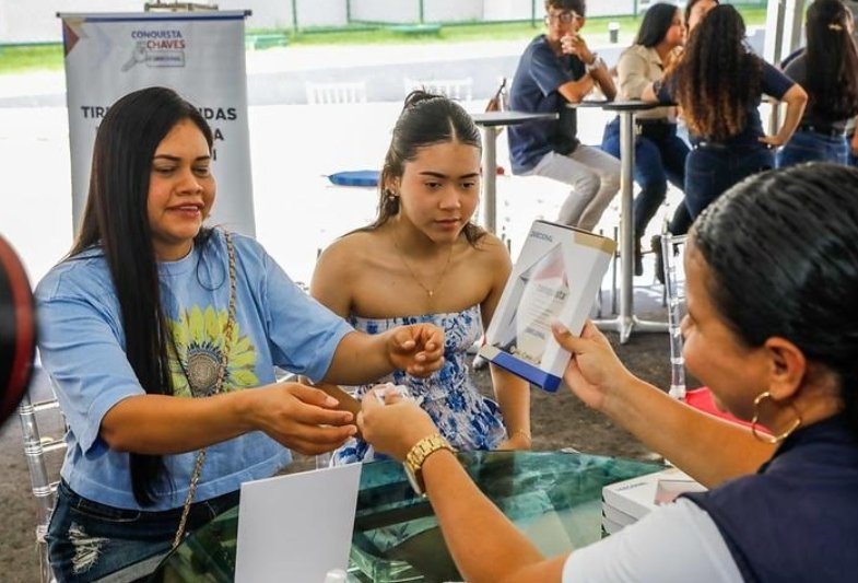 Mais 88 famílias recebem apartamentos pelo programa Amazonas Meu Lar em Manaus