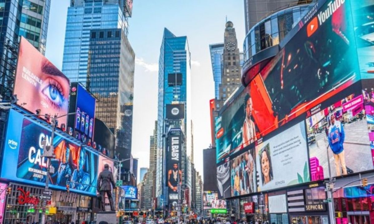 'Times Square' no centro de SP é liberada por comissão da Prefeitura