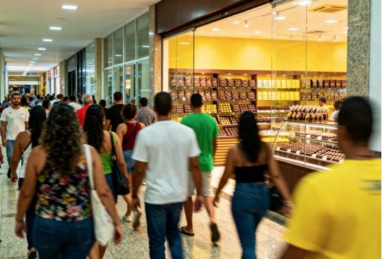 Vai às compras? Veja como funcionará o comércio no feriado da Sexta-Feira Santa em Manaus