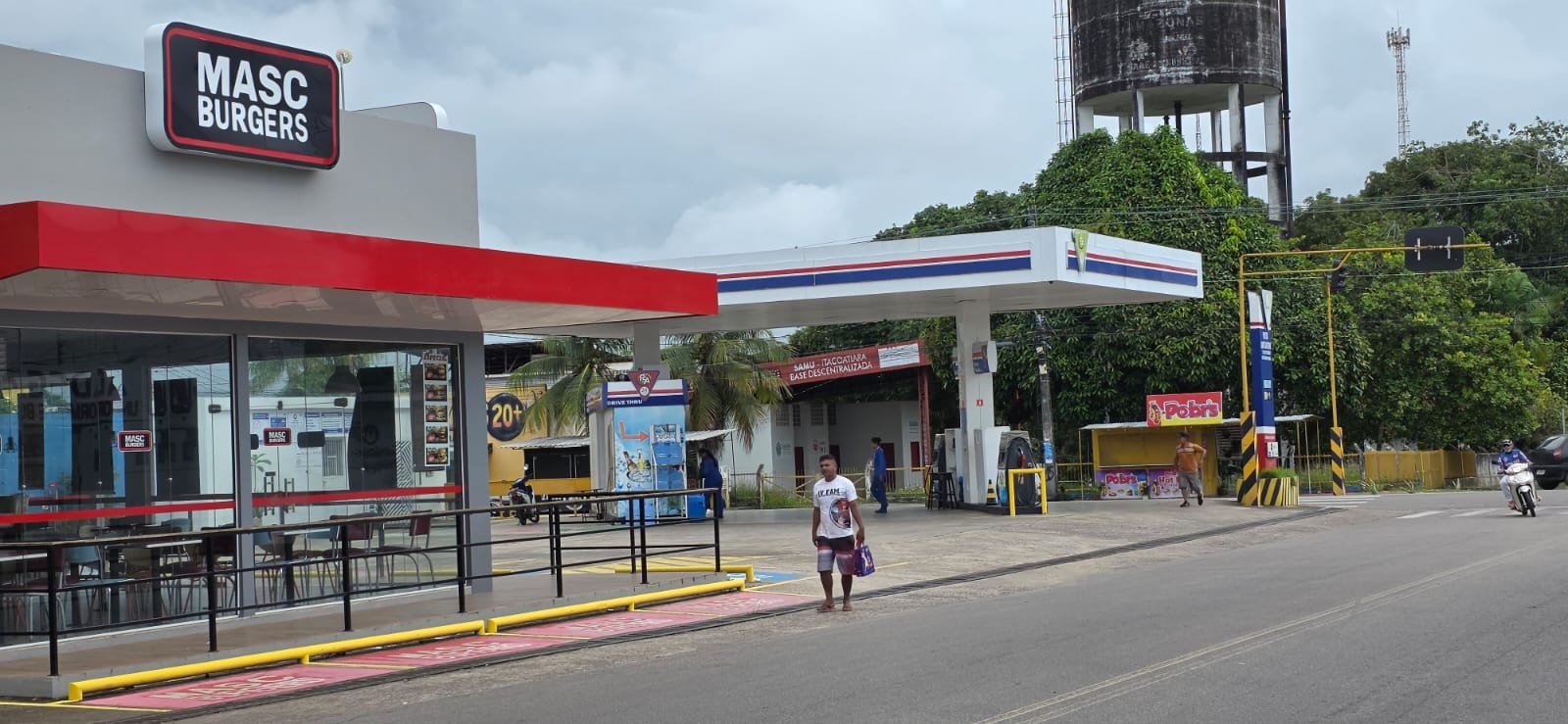 Em Itacoatiara, o “Pobr’s” venceu: lanche que imitava rede famosa continua aberto anos depois