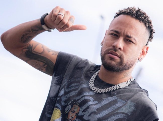 Fora da convocação, Neymar admite frustração: "Estou chateado e triste"