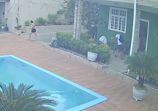 'Dadinho' é preso suspeito de assaltar casa e ameaçar crianças com faca no Dom Pedro