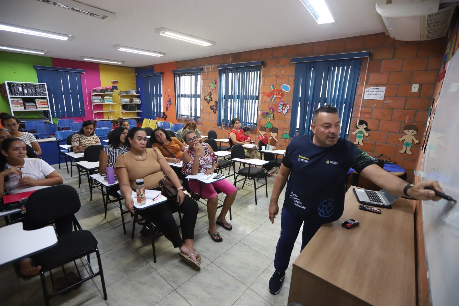 Prosamin+ abre vagas para cursos de qualificação gratuita em Manaus; saiba como se inscrever