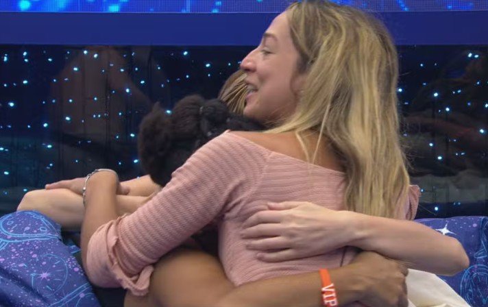 Samira e Ana Paula selam a paz e alinham estratégia para o Paredão Falso