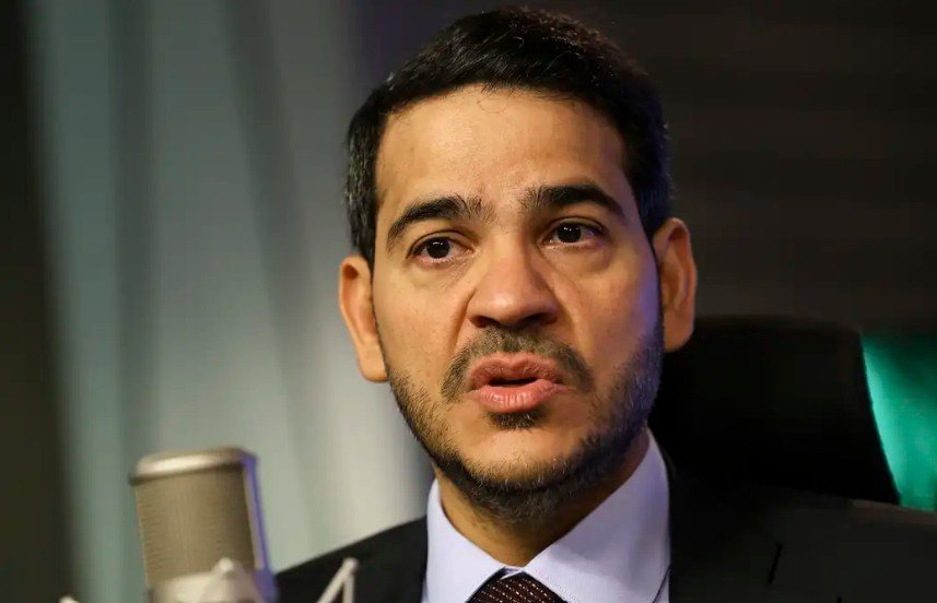 Por 42 votos a 34, Senado rejeita Jorge Messias para vaga no STF