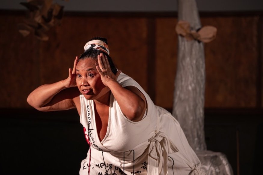 Manaus recebe espetáculo que aproxima público do processo de criação teatral