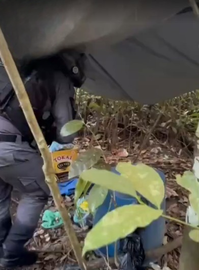 Piratas de rio rendem tripulação e trocam tiros com a polícia durante fuga no Amazonas