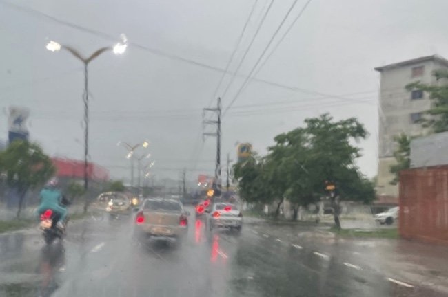 Chuvas em Manaus geram ocorrências de risco de desabamento em três pontos