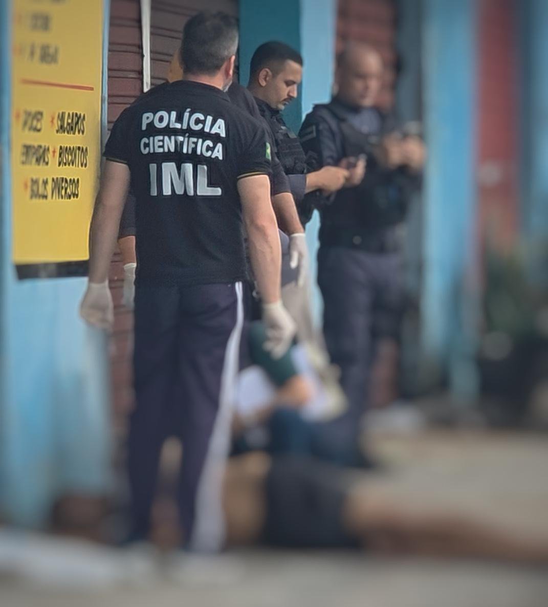 Homem é agredido com paulada na cabeça e morre no Centro de Manaus