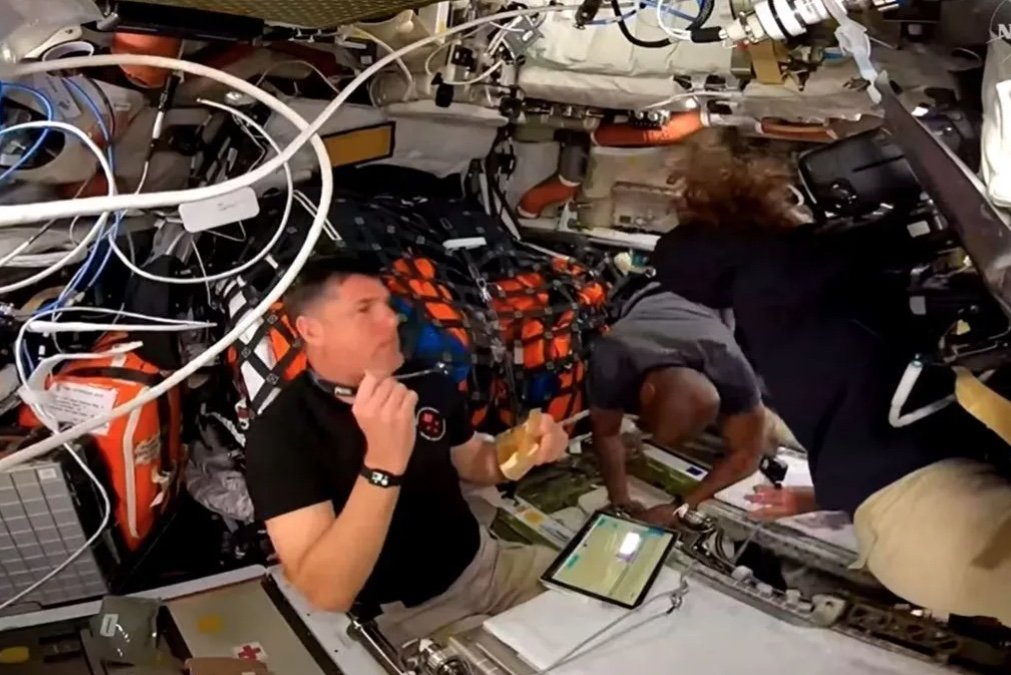 Missão Artemis II ultrapassa metade do caminho até a Lua e inicia observações