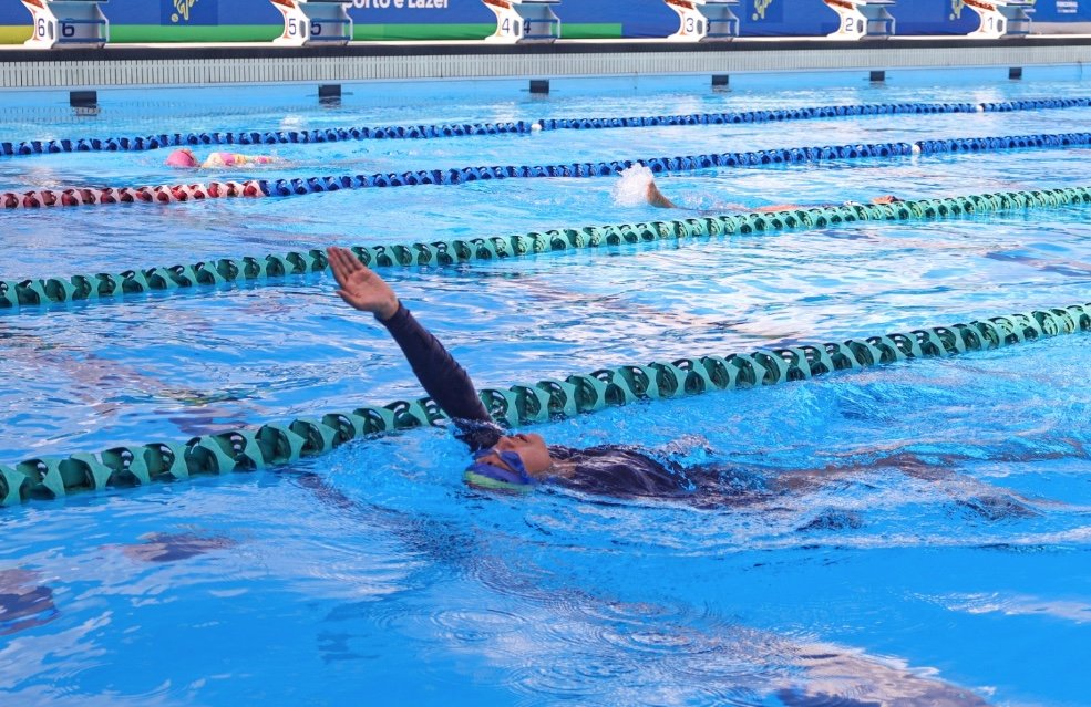 Governo abre vagas para aulas de natação na Vila Olímpica de Manaus; confira