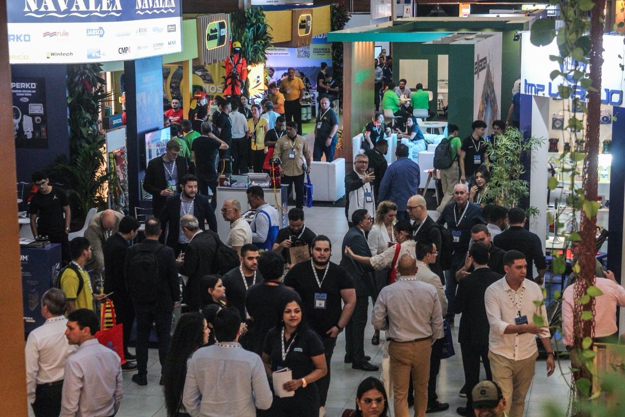 Maior feira fluvial da América Latina lota Vasco Vasques em Manaus