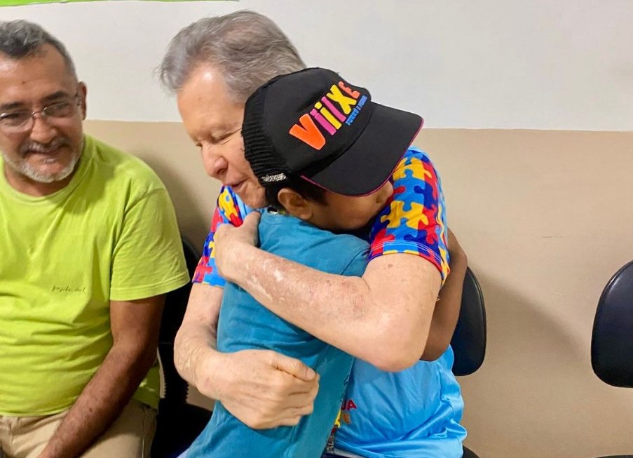 Arthur Virgílio destaca políticas de inclusão para pessoas com autismo em Manaus