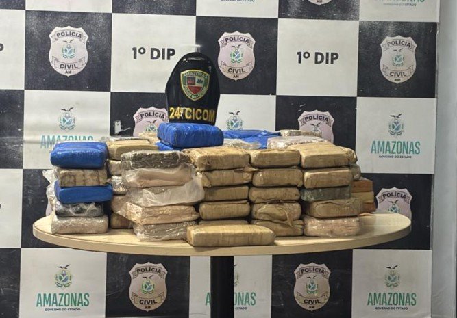 Grupo é preso com mais de 100 Kg de drogas ao desembarcar na Balsa Amarela em Manaus