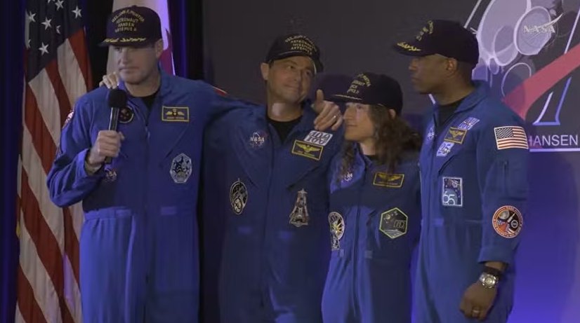 Astronautas da Artemis II falam pela primeira vez após retorno histórico à Terra