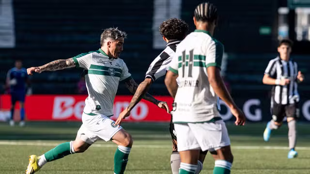 Botafogo e Coritiba empatam em jogo cheio de reviravoltas no Nilton Santos