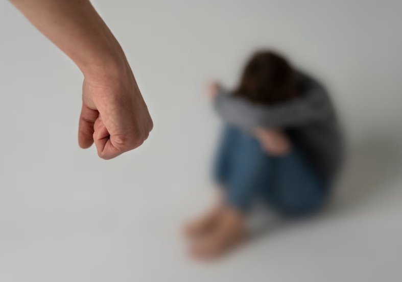 Homem é preso após agredir esposa no Distrito II