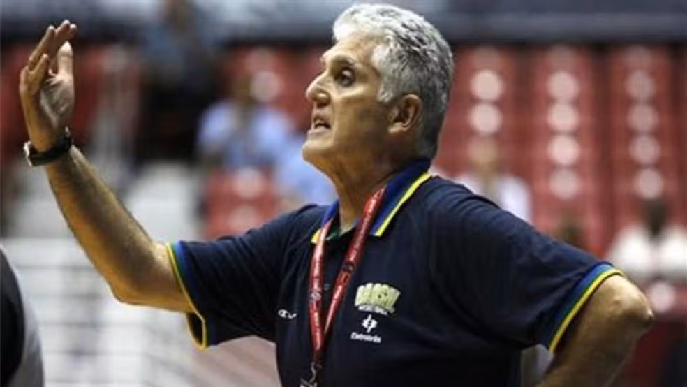 Morre aos 81 anos Moncho Monsalve, ex-técnico da Seleção Brasileira de basquete